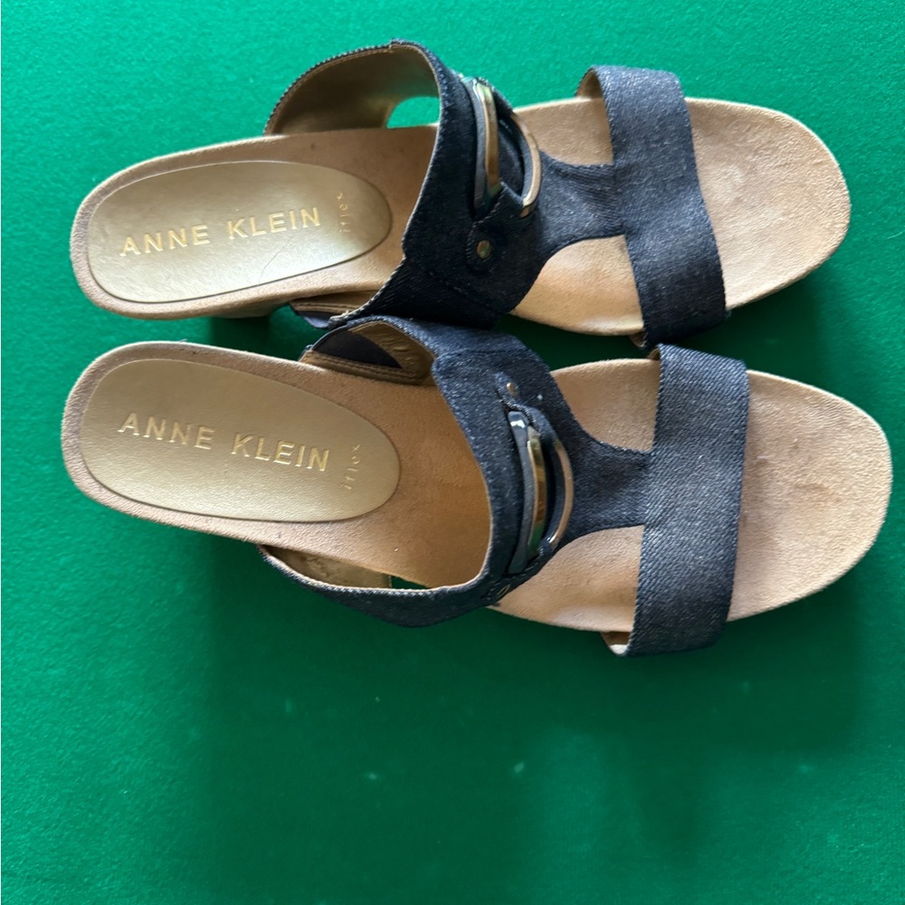 Size 11 Anne Klein.